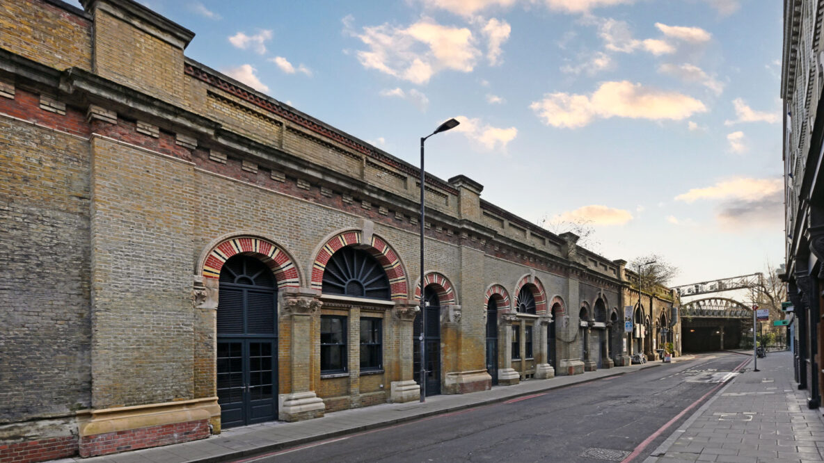 One-storey building with arched doorways within