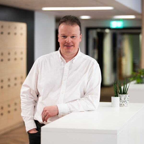 Simon Robb